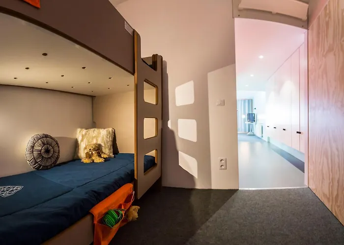 Apartman Renove Aux Pieds Avec Balcon - Fr-1-346-396 *